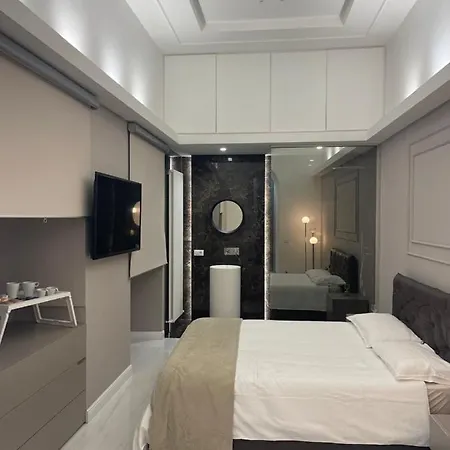 Gravina 5 * Naples