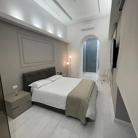 Gravina 5 * Naples