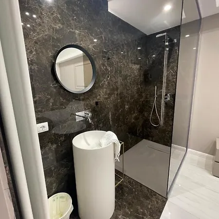 Gravina 5 * Naples